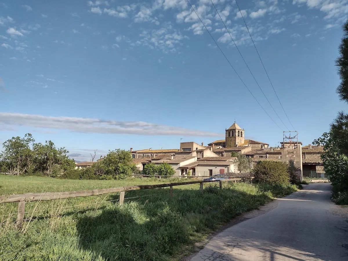 Can Tando, antiguo pajar de piedra restaurado Sant Jordi Desvalls